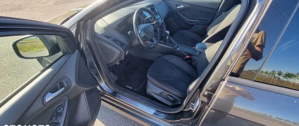 Ford Focus cena 41900 przebieg: 172550, rok produkcji 2017 z Kościan małe 407